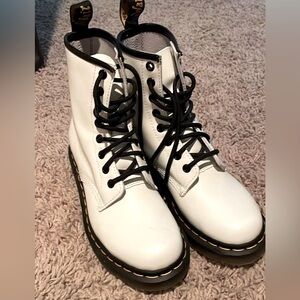 Doc Martens - White